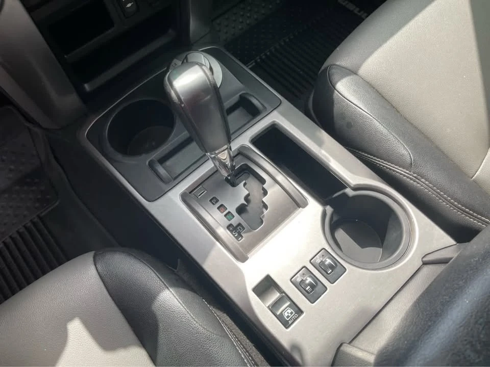 2015 Toyota 4Runner 5th Gen - Image 13 of 16