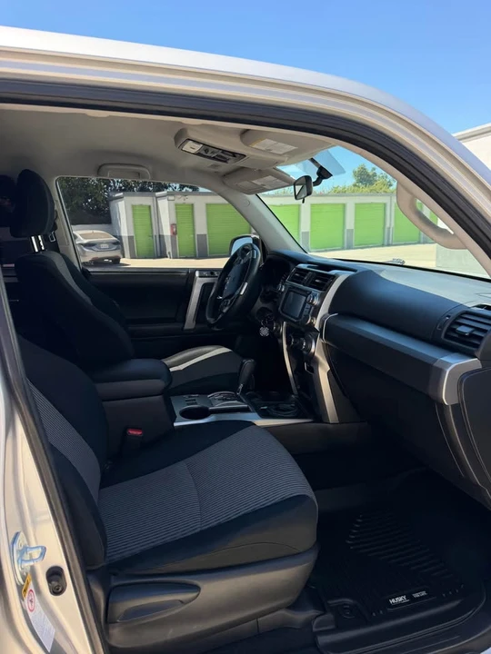 2015 Toyota 4Runner 5th Gen - Image 9 of 20