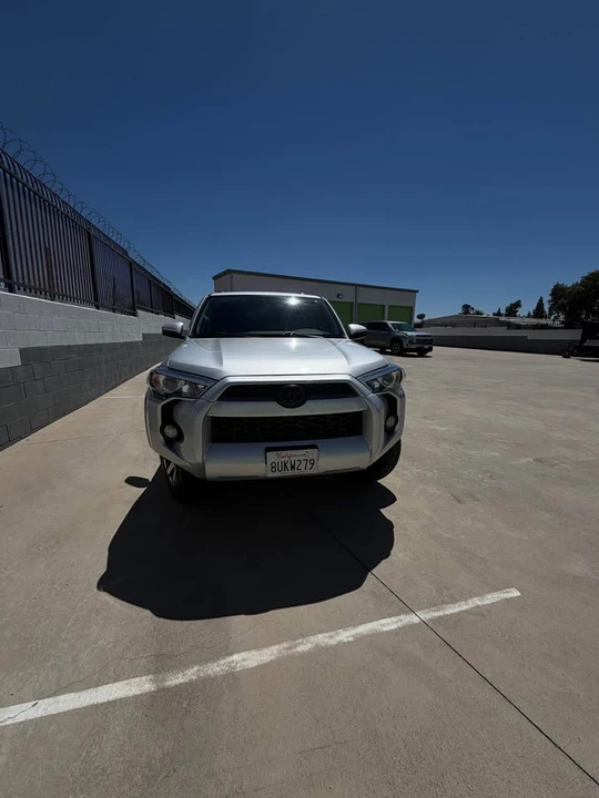 2015 Toyota 4Runner 5th Gen - Image 4 of 20
