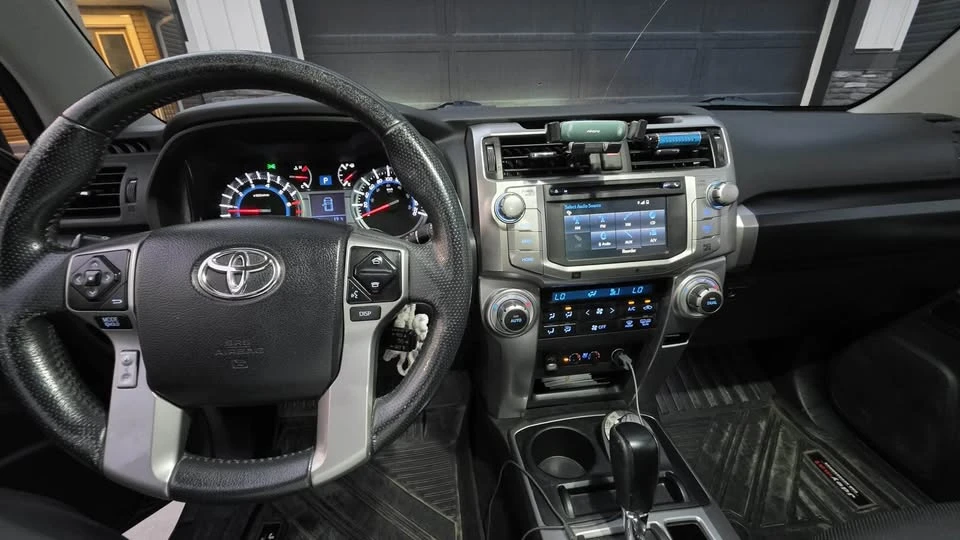 2015 Toyota 4Runner 5th Gen - Image 10 of 11