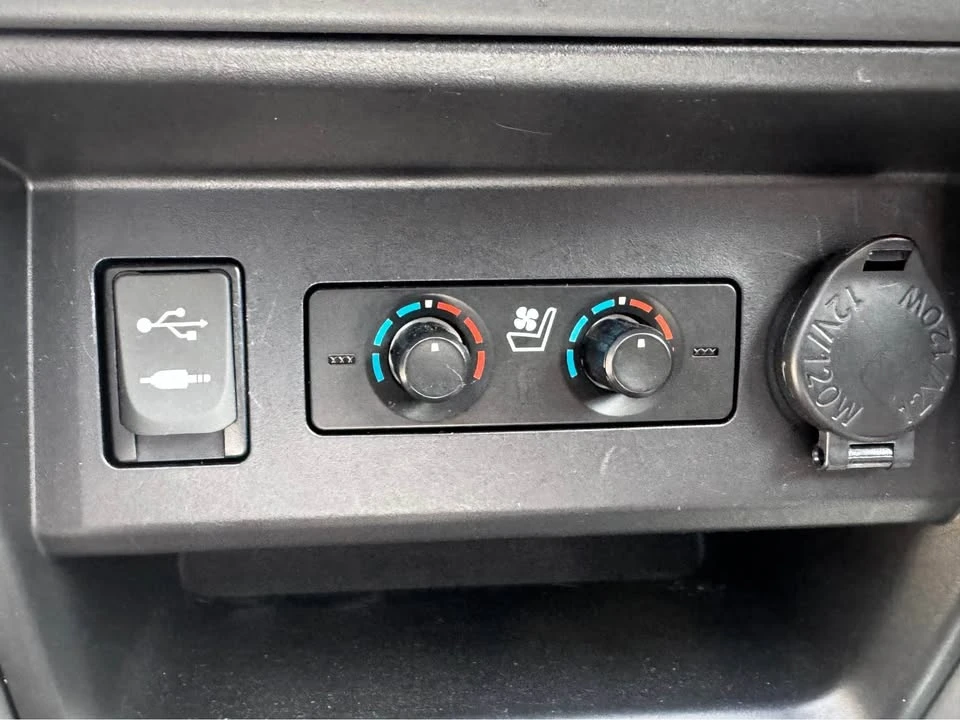 2015 Toyota 4Runner 5th Gen - Image 9 of 10