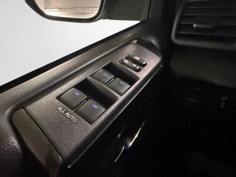 2015 Toyota 4Runner 5th Gen - Image 18 of 20