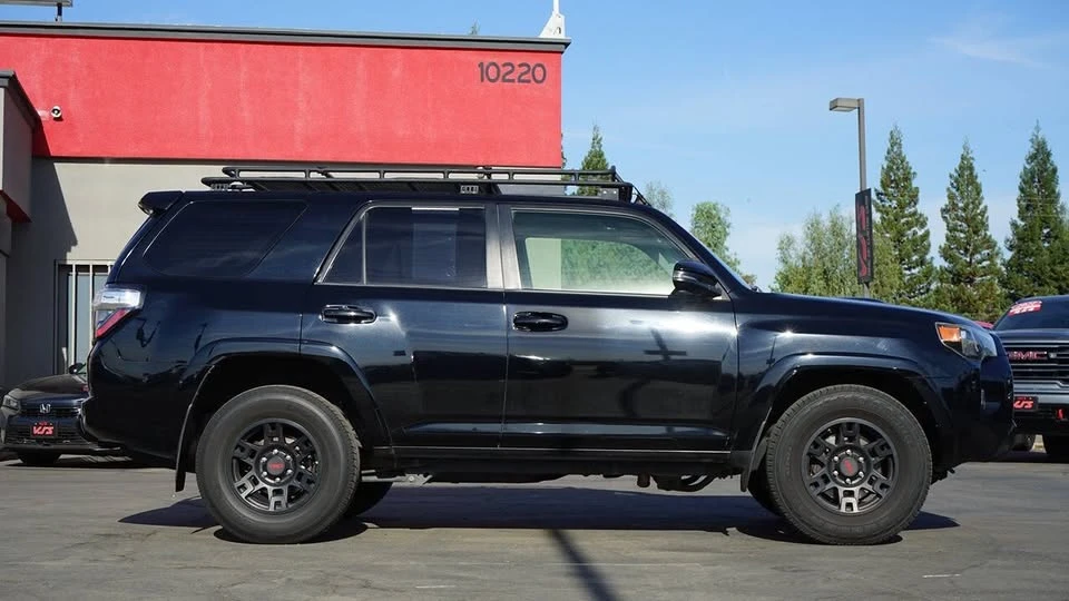 2015 Toyota 4Runner 5th Gen - Image 2 of 20