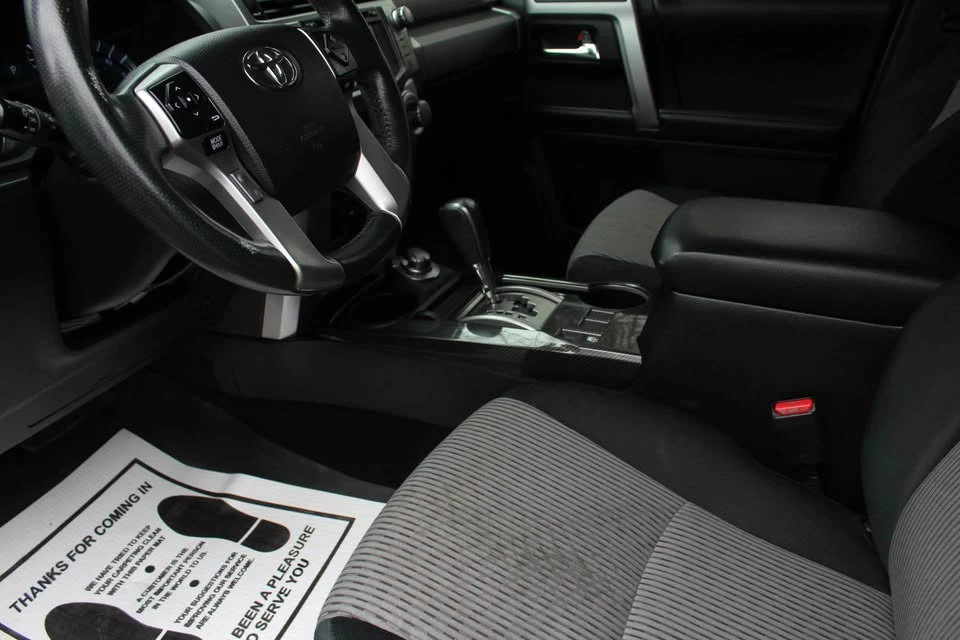 2015 Toyota 4Runner 5th Gen - Image 9 of 19