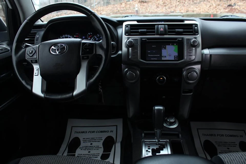 2015 Toyota 4Runner 5th Gen - Image 11 of 19