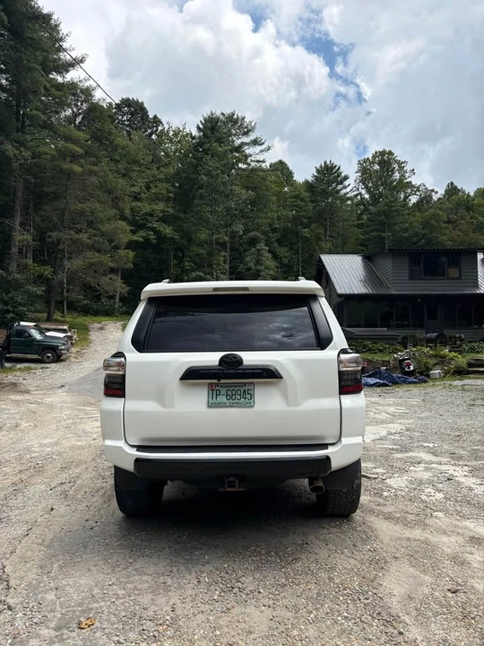 2015 Toyota 4Runner 5th Gen - Image 5 of 8