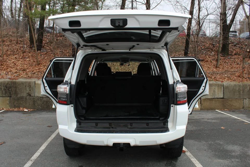 2015 Toyota 4Runner 5th Gen - Image 8 of 19