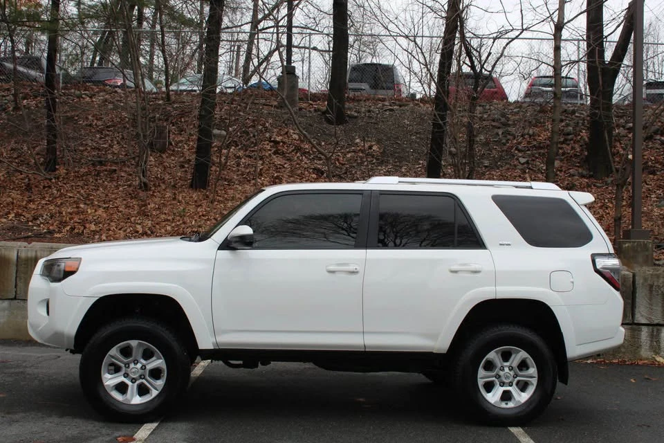 2015 Toyota 4Runner 5th Gen - Image 5 of 19