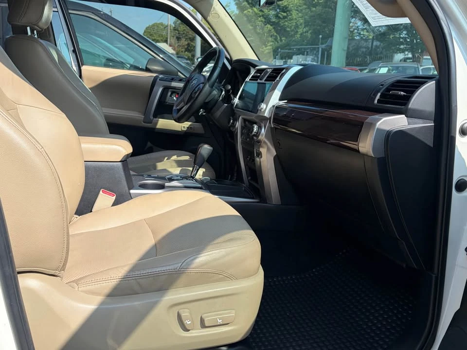 2015 Toyota 4Runner 5th Gen - Image 5 of 9