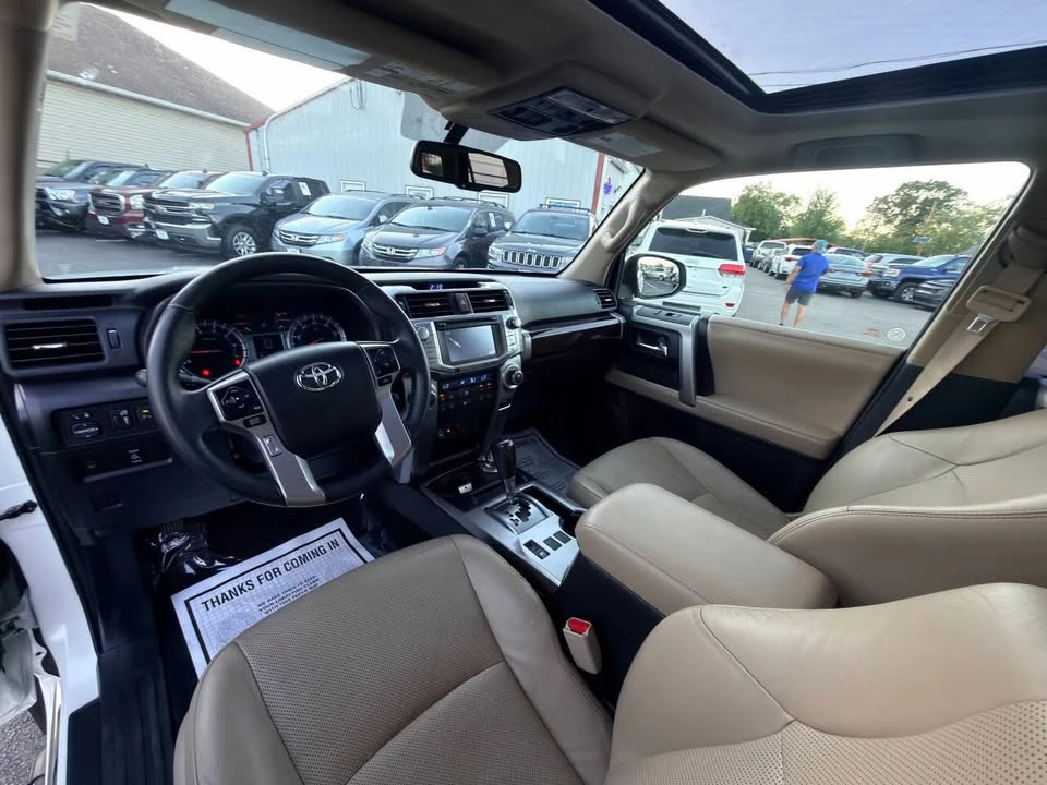 2015 Toyota 4Runner 5th Gen - Image 11 of 20