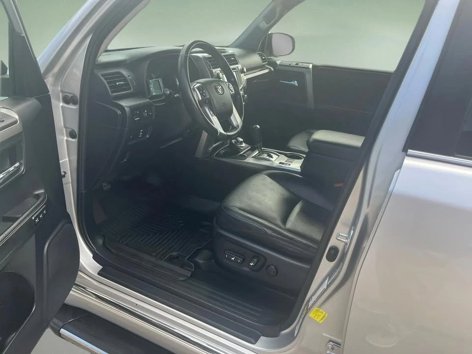 2015 Toyota 4Runner 5th Gen - Image 11 of 20