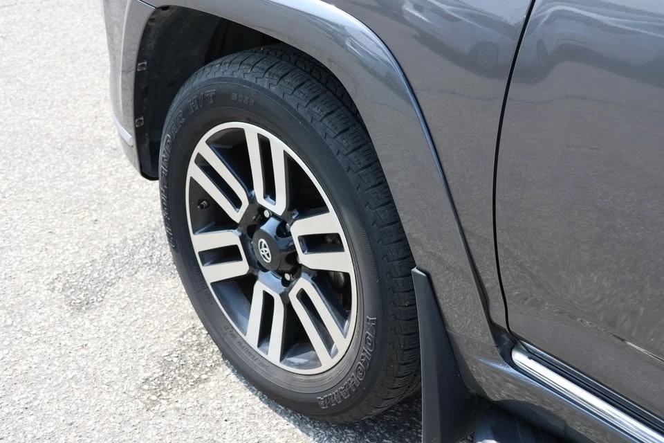 2015 Toyota 4Runner 5th Gen - Image 7 of 20