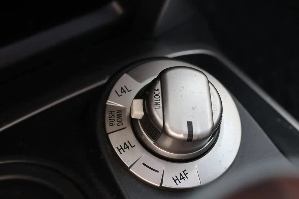 2015 Toyota 4Runner 5th Gen - Image 16 of 20