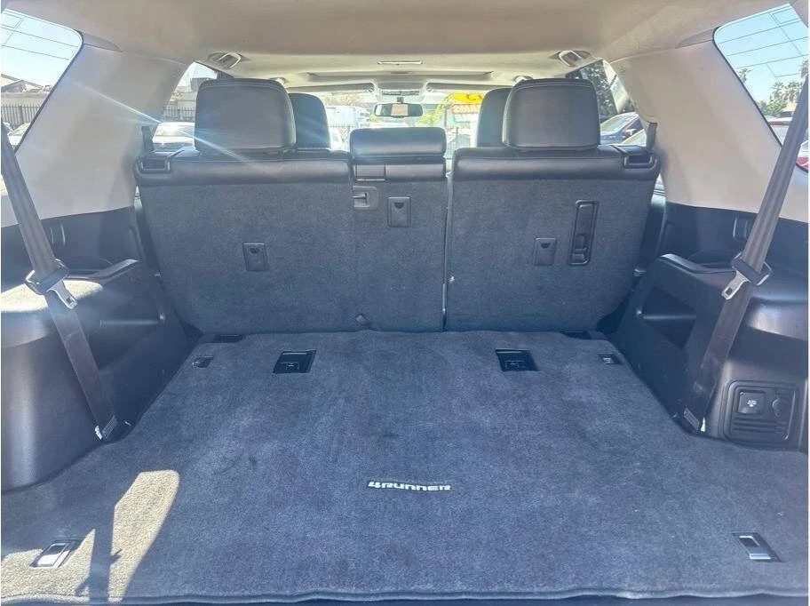 2015 Toyota 4Runner 5th Gen - Image 6 of 20