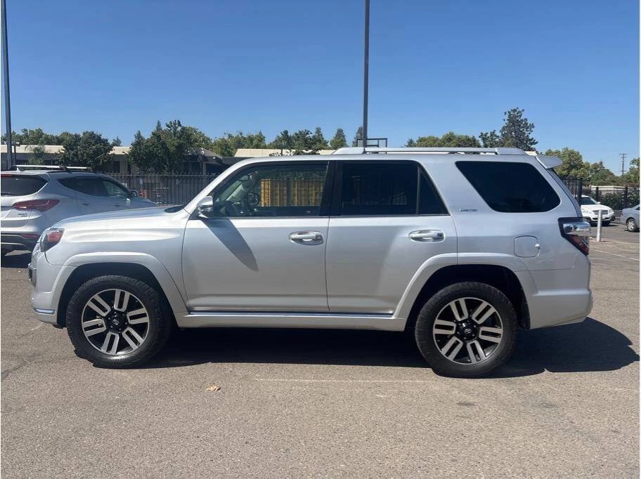 2015 Toyota 4Runner 5th Gen - Image 7 of 20