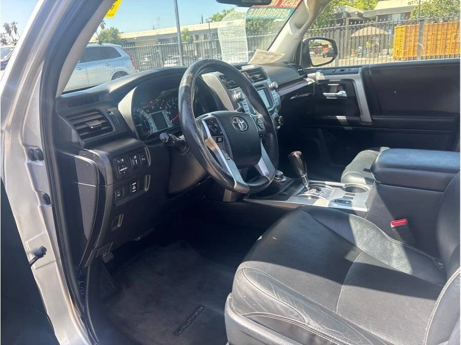 2015 Toyota 4Runner 5th Gen - Image 11 of 20