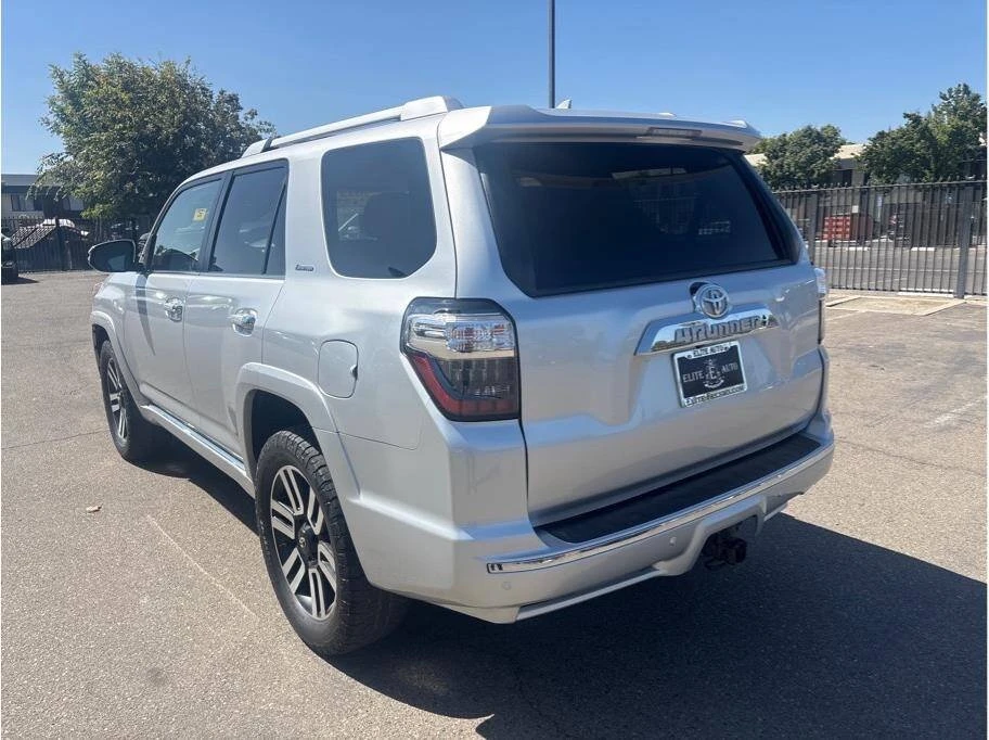 2015 Toyota 4Runner 5th Gen - Image 4 of 20