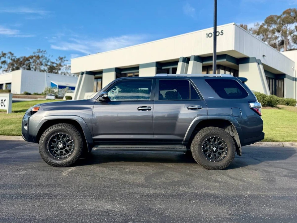 2015 Toyota 4Runner 5th Gen - Image 8 of 14