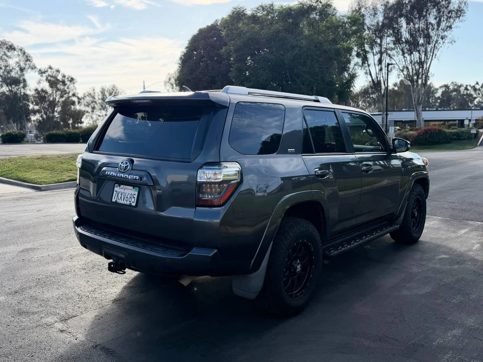 2015 Toyota 4Runner 5th Gen - Image 5 of 14