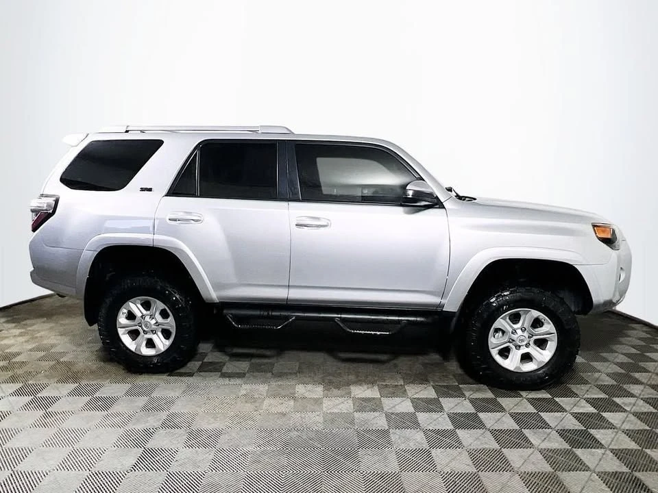 2015 Toyota 4Runner 5th Gen - Image 8 of 19