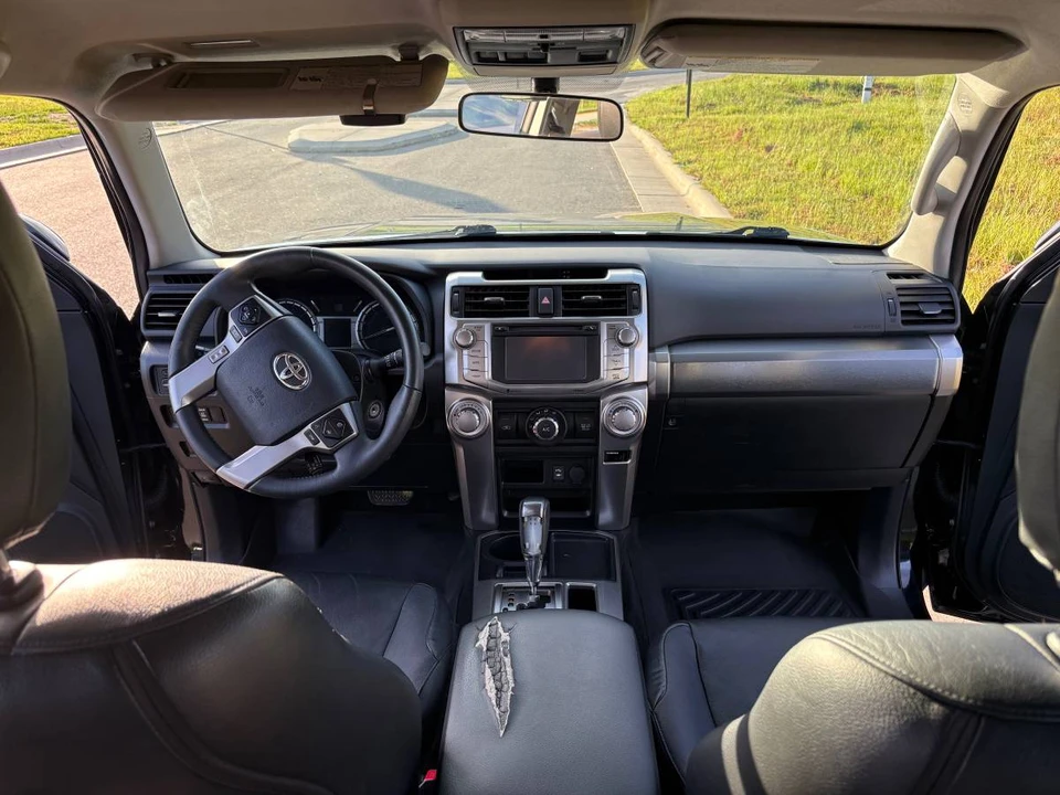 2015 Toyota 4Runner 5th Gen - Image 8 of 24