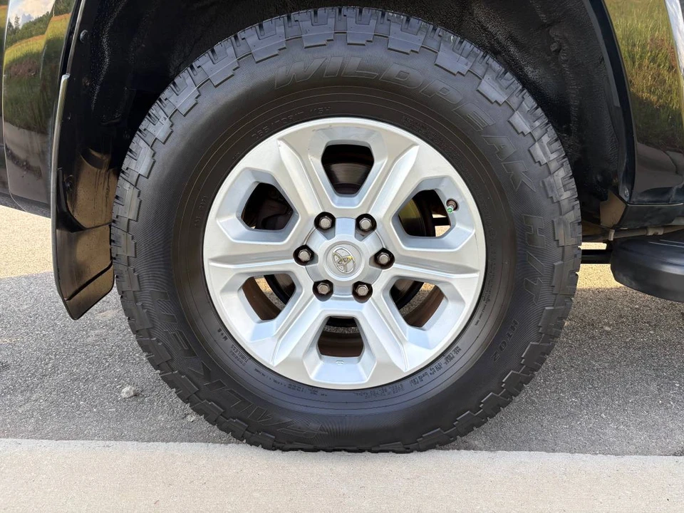 2015 Toyota 4Runner 5th Gen - Image 4 of 24