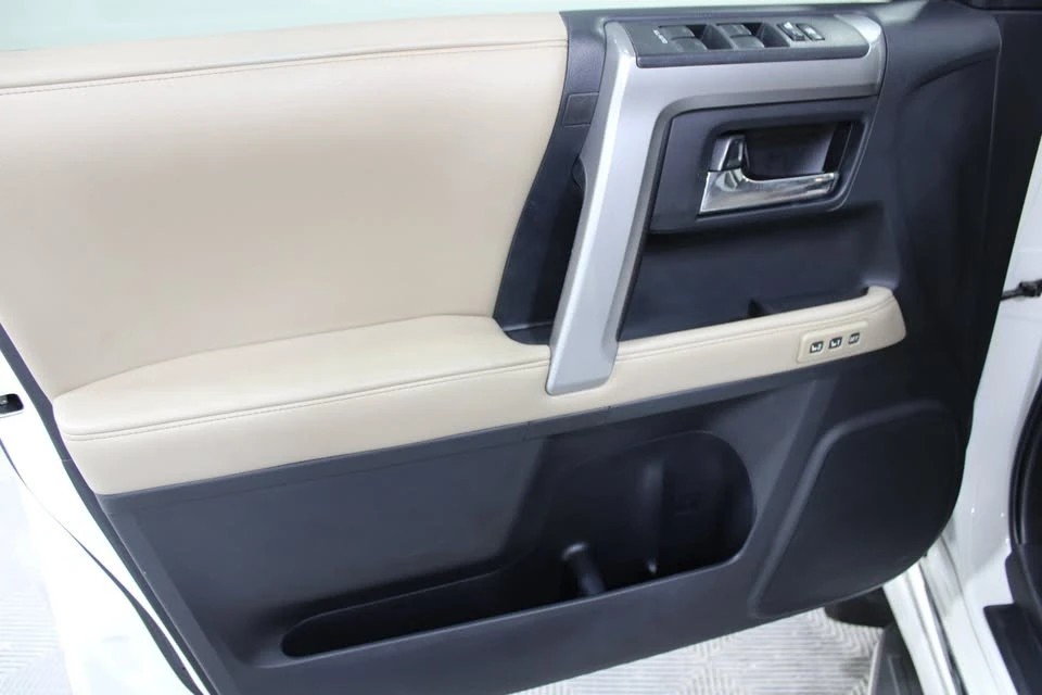 2015 Toyota 4Runner 5th Gen - Image 6 of 20