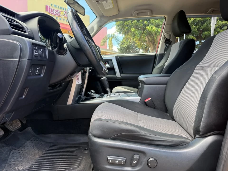 2015 Toyota 4Runner 5th Gen - Image 5 of 16