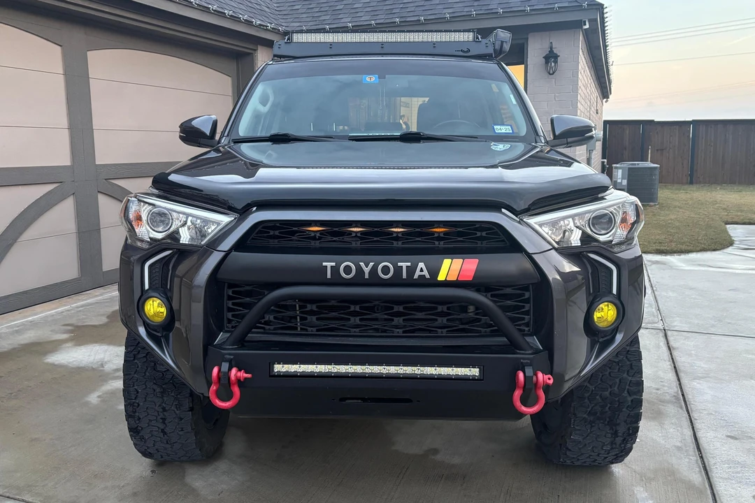 2015 Toyota 4Runner 5th Gen - Image 2 of 31