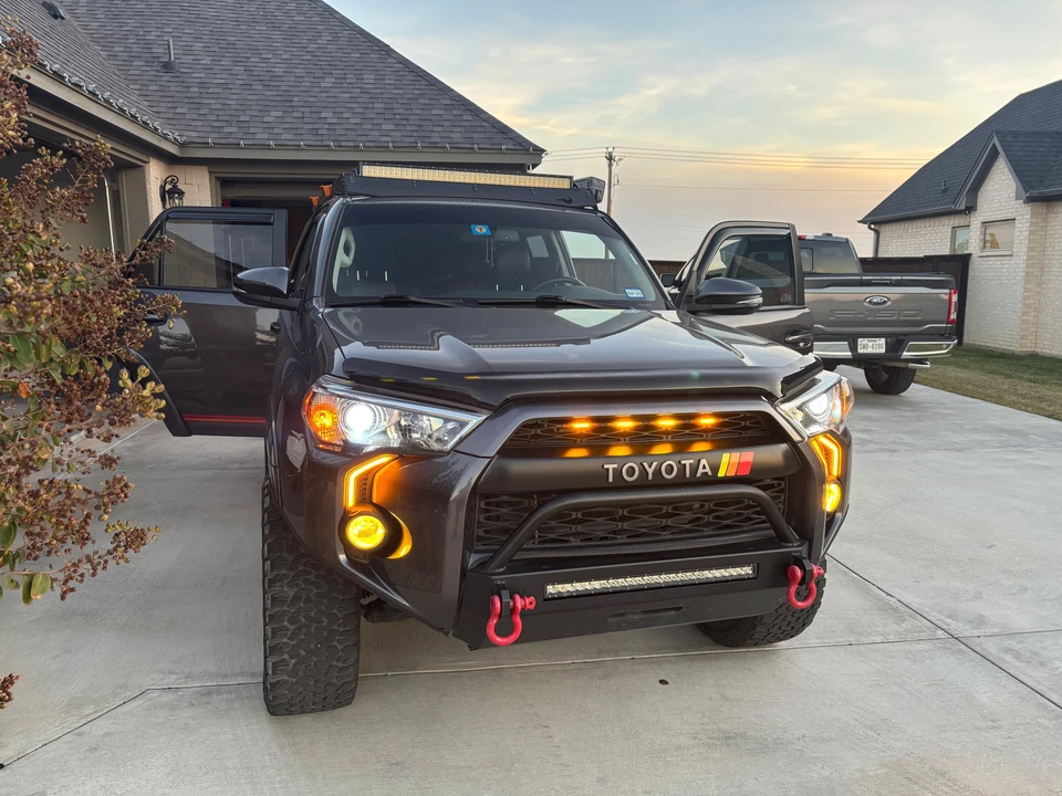 2015 Toyota 4Runner 5th Gen - Image 11 of 31
