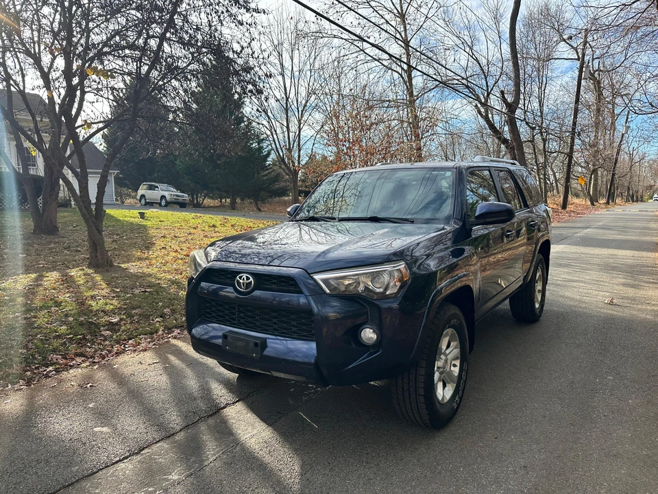 2015 Toyota 4Runner 5th Gen - Image 27 of 31