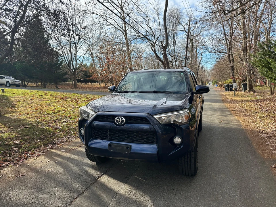 2015 Toyota 4Runner 5th Gen - Image 25 of 31