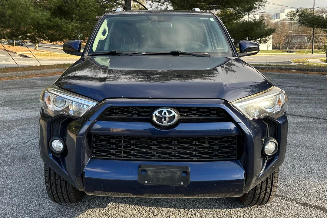 2015 Toyota 4Runner 5th Gen - Image 2 of 31