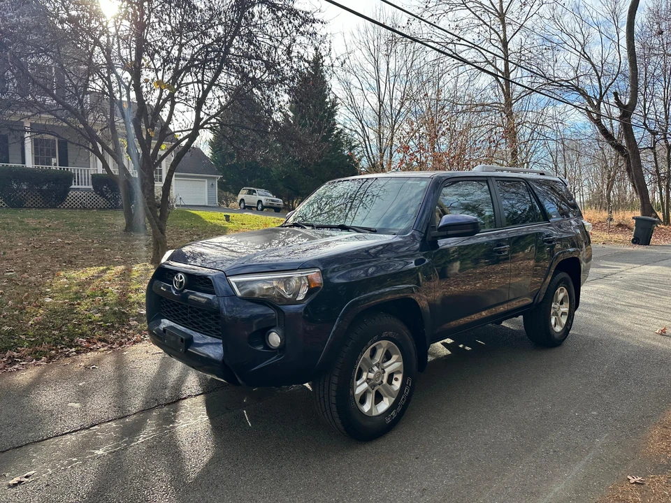 2015 Toyota 4Runner 5th Gen - Image 29 of 31