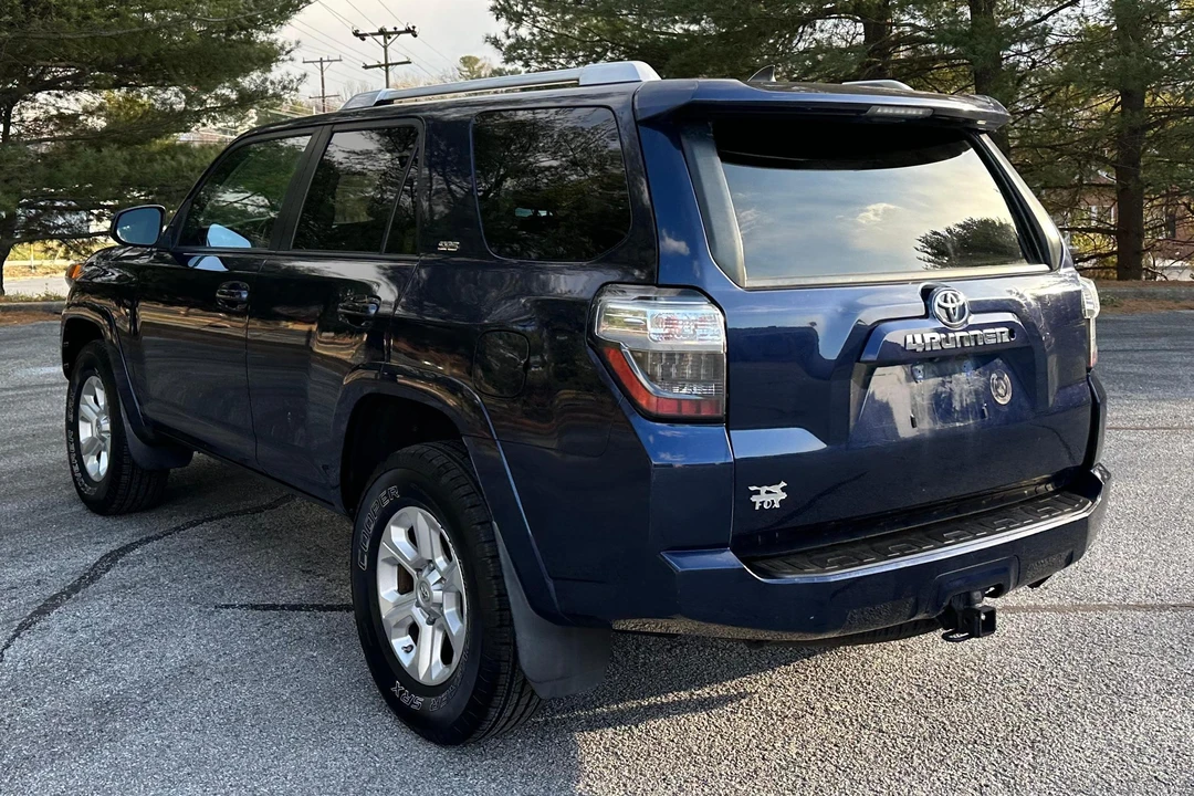 2015 Toyota 4Runner 5th Gen - Image 4 of 31