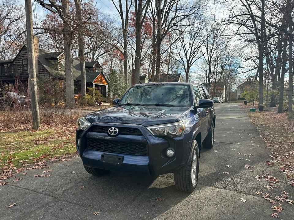 2015 Toyota 4Runner 5th Gen - Image 26 of 31