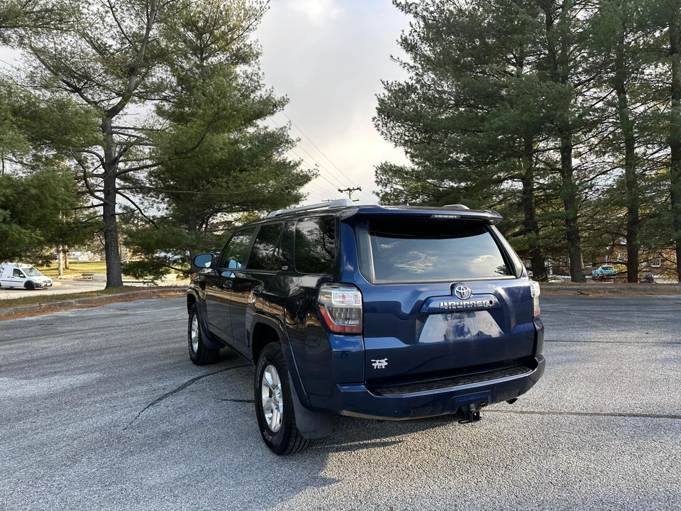 2015 Toyota 4Runner 5th Gen - Image 13 of 31