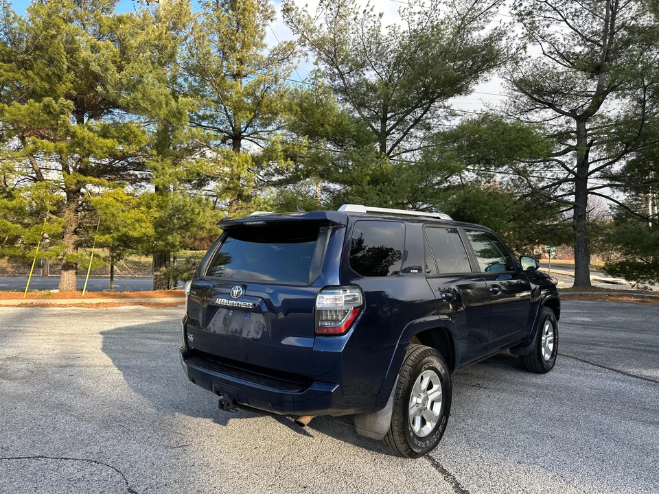 2015 Toyota 4Runner 5th Gen - Image 16 of 31