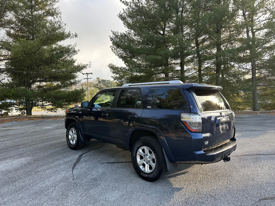 2015 Toyota 4Runner 5th Gen - Image 12 of 31