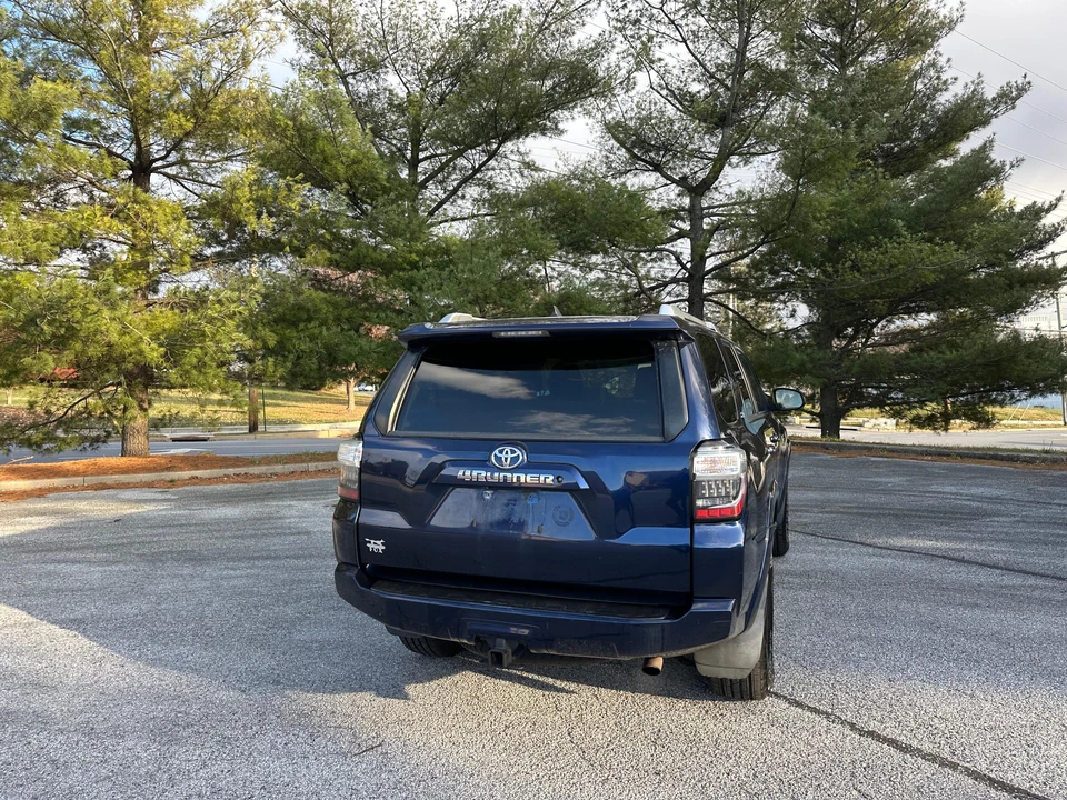 2015 Toyota 4Runner 5th Gen - Image 14 of 31
