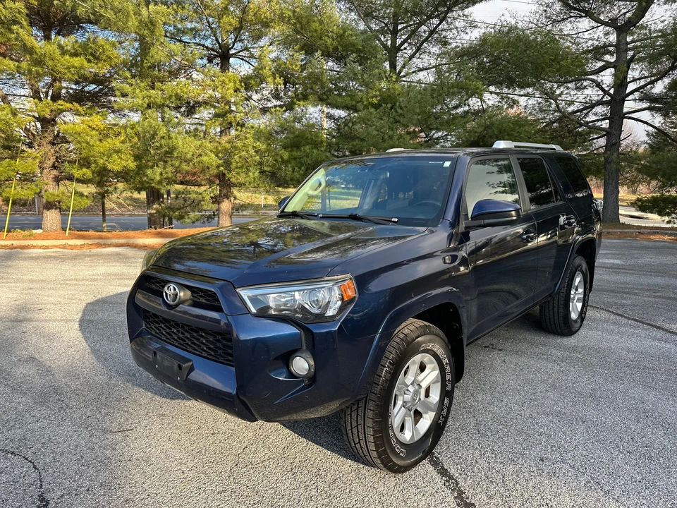 2015 Toyota 4Runner 5th Gen - Image 6 of 31