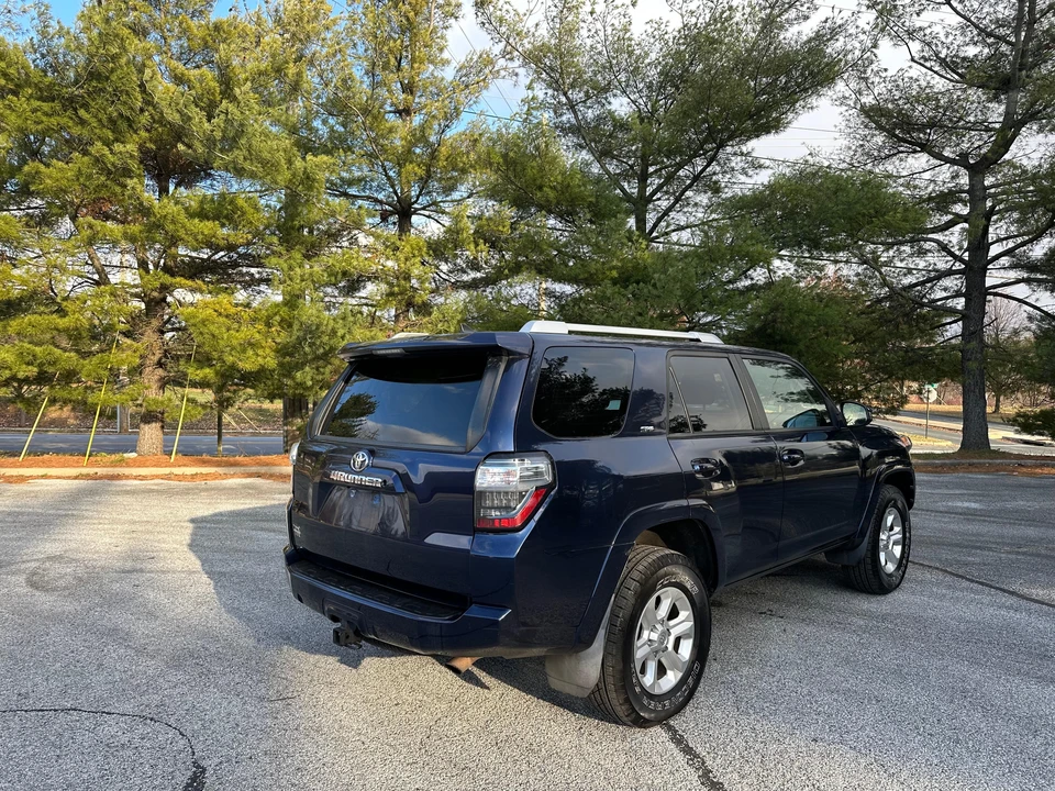 2015 Toyota 4Runner 5th Gen - Image 17 of 31