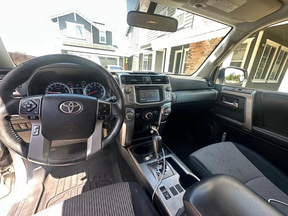 2015 Toyota 4Runner 5th Gen - Image 16 of 21