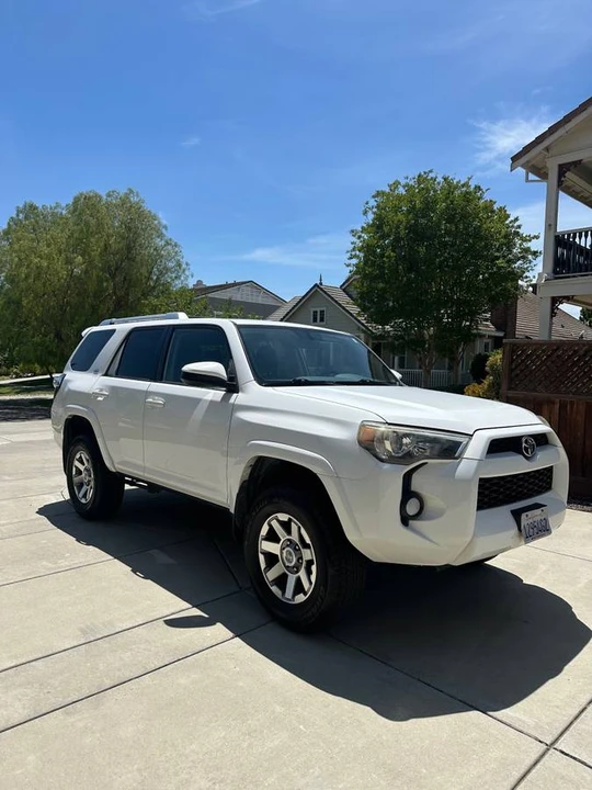 2015 Toyota 4Runner 5th Gen - Image 3 of 21
