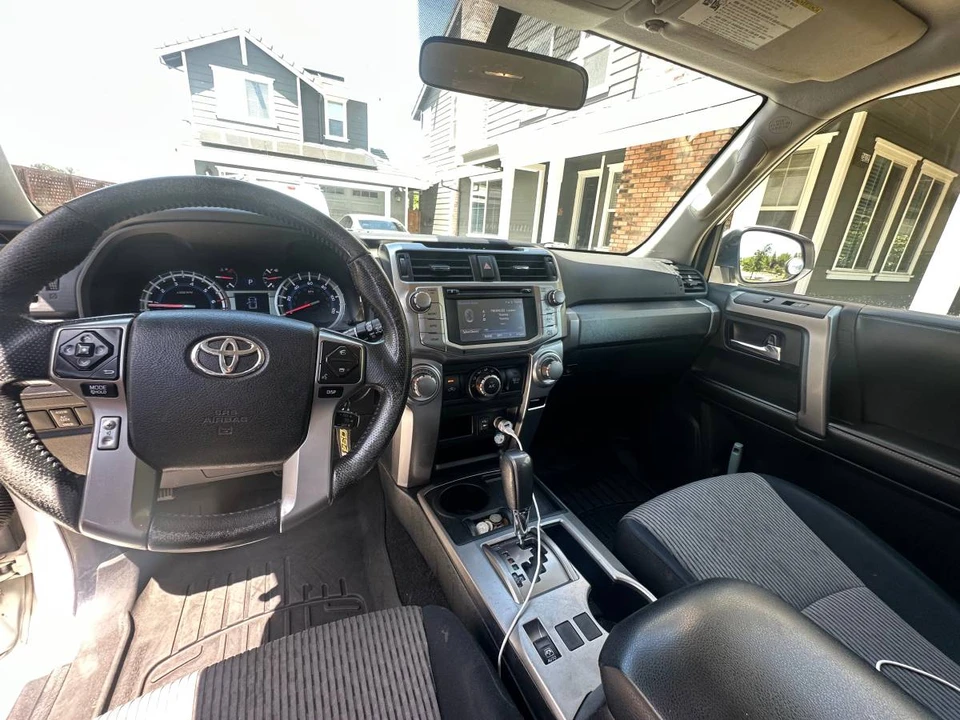 2015 Toyota 4Runner 5th Gen - Image 17 of 21