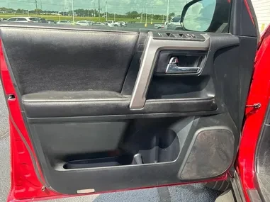 2015 Toyota 4Runner 5th Gen - Image 8 of 12