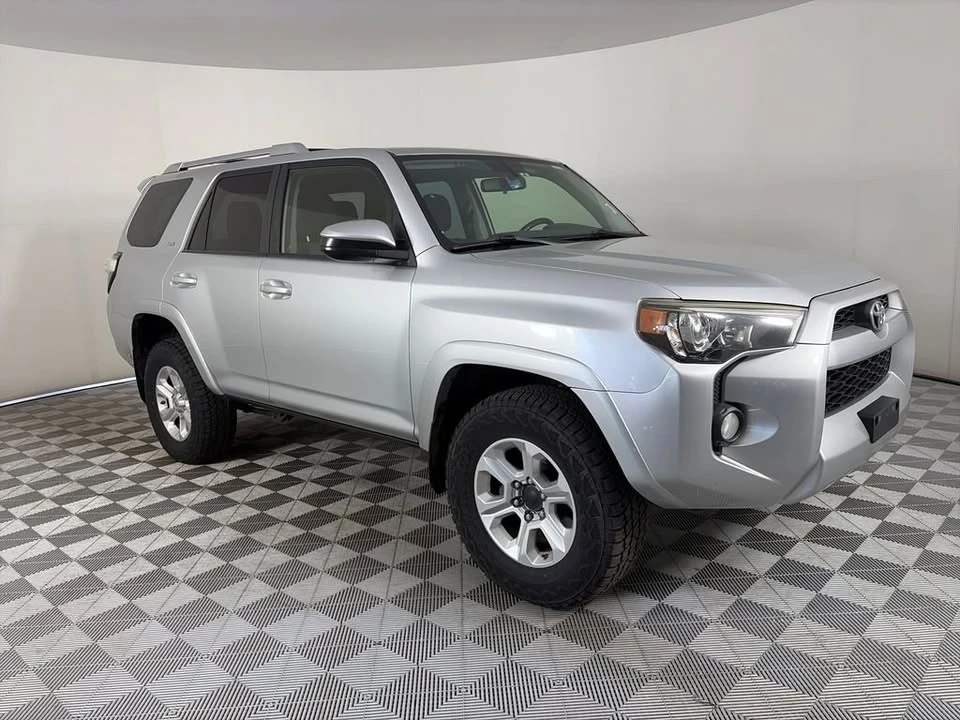 2015 Toyota 4Runner 5th Gen - Image 3 of 13