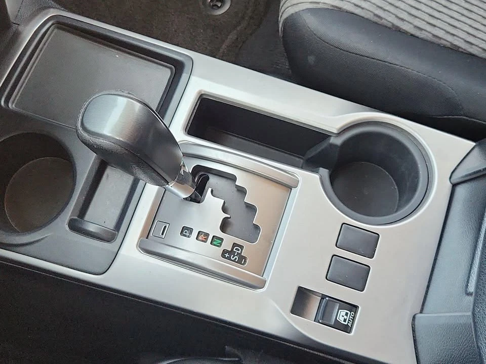 2015 Toyota 4Runner 5th Gen - Image 7 of 11