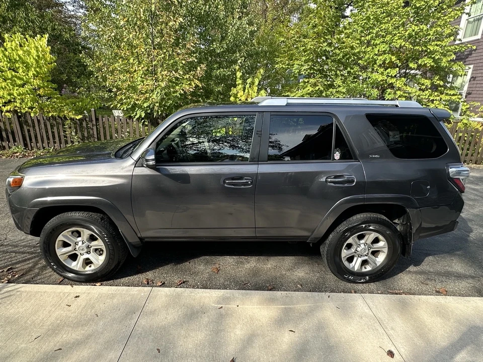 2015 Toyota 4Runner 5th Gen - Image 4 of 21