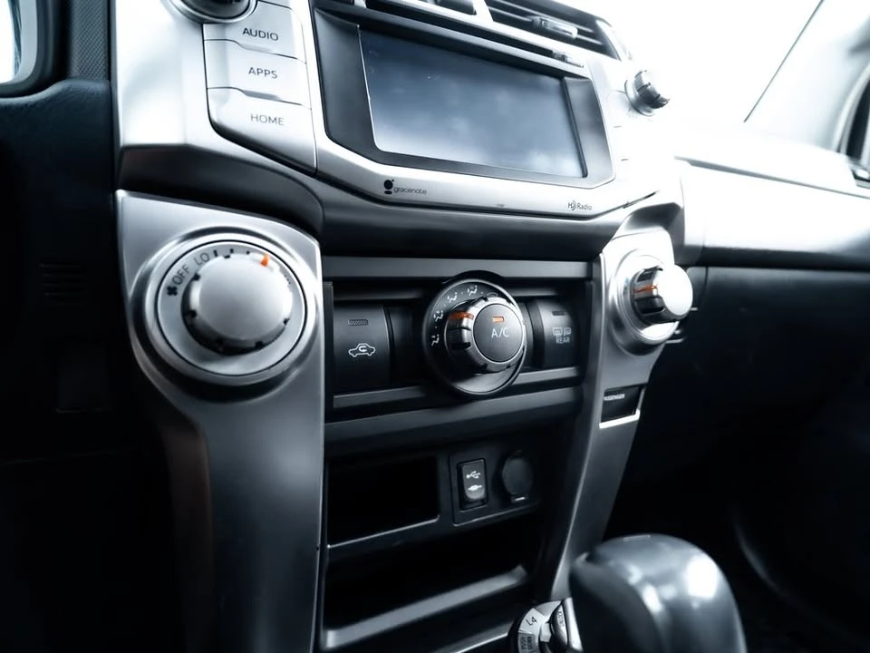 2015 Toyota 4Runner 5th Gen - Image 15 of 20